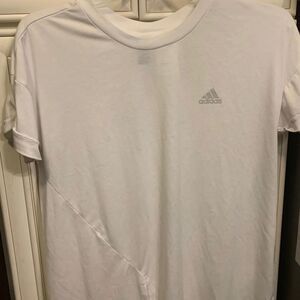 Adidas Womens  Logo Split Tee XL
Tee Shirt has a Split